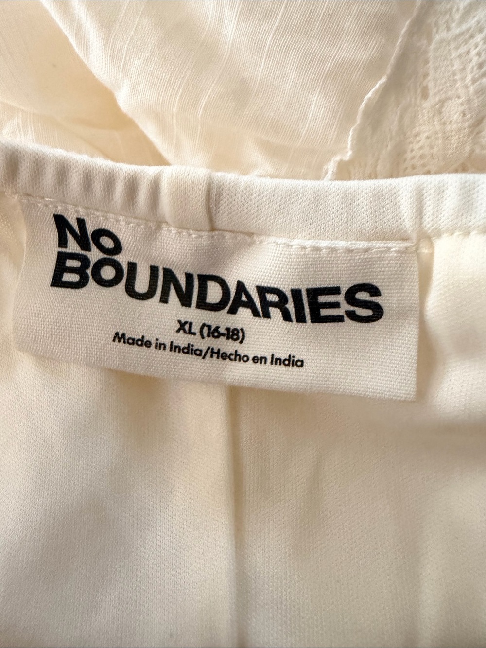 No Boundaries White Maxi Dress with Lace Bodice - Picture 4 of 4